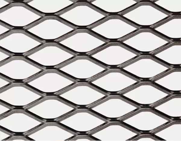 Lưới mắt cáo hình thoi được tạo nên bằng cách dập, kéo dãn