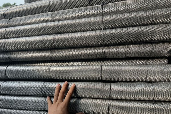 Lưới mắt cáo hình thoi có đa dạng quy cách, đáp ứng mọi nhu cầu sử dụng