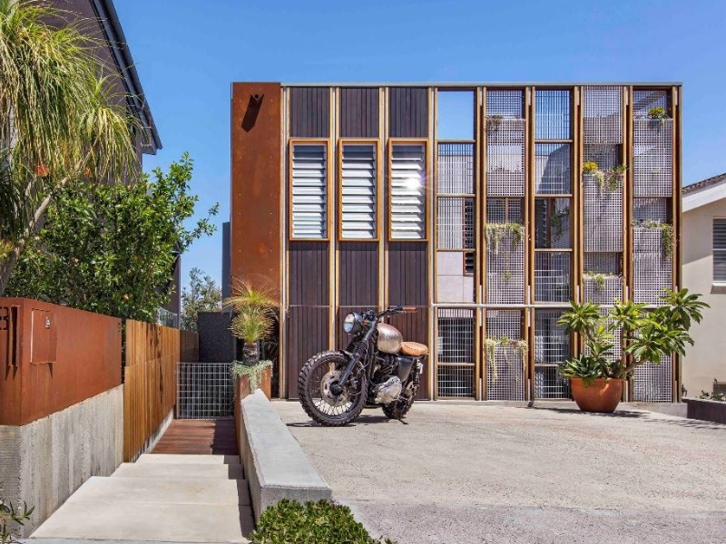 Lưới thép cũng có thể ứng dụng làm trong trang trí showroom